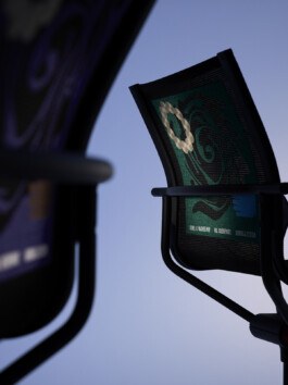 Produktfotografie des Wagner D1 Office Stuhls mit Betonung der Bewegung und technischen Funktion Produkt-Fotografie